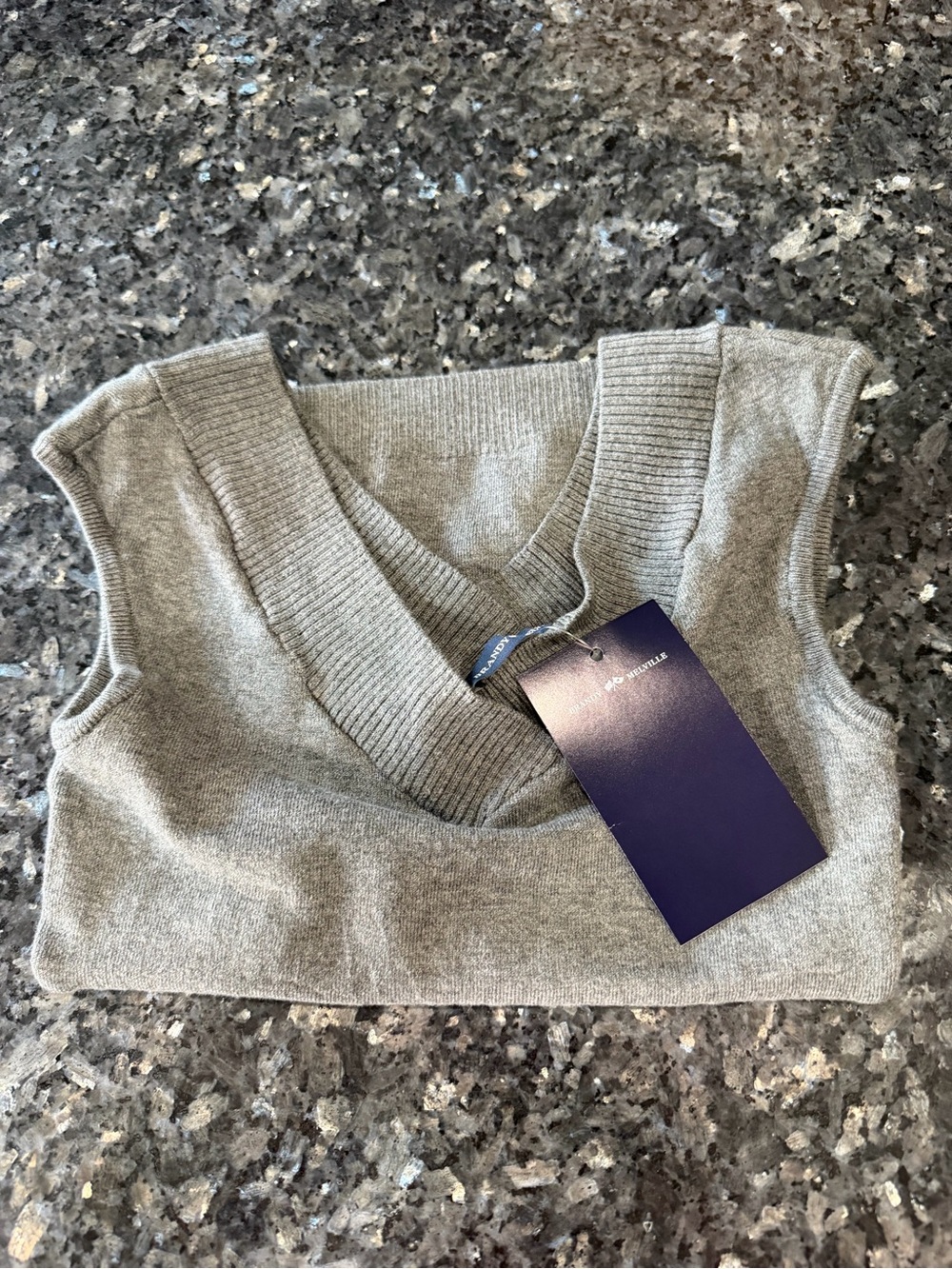 Brand New Authentic Brandy Melville Assorted 5 Pcs - Picture 4 of 14